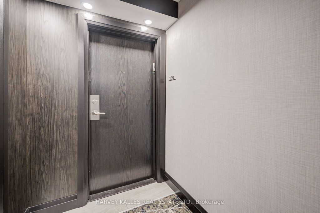 Photo of 3000 Bathurst Street #109, Toronto, ON M6B 3B4 (MLS # C13000626)