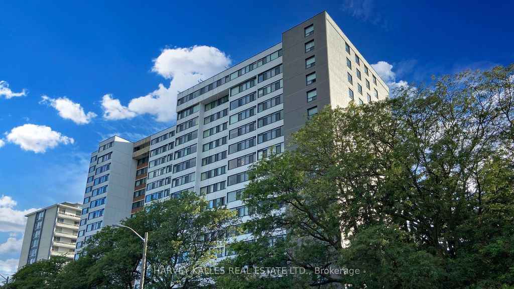Photo of 3000 Bathurst Street #109, Toronto, ON M6B 3B4 (MLS # C13000626)