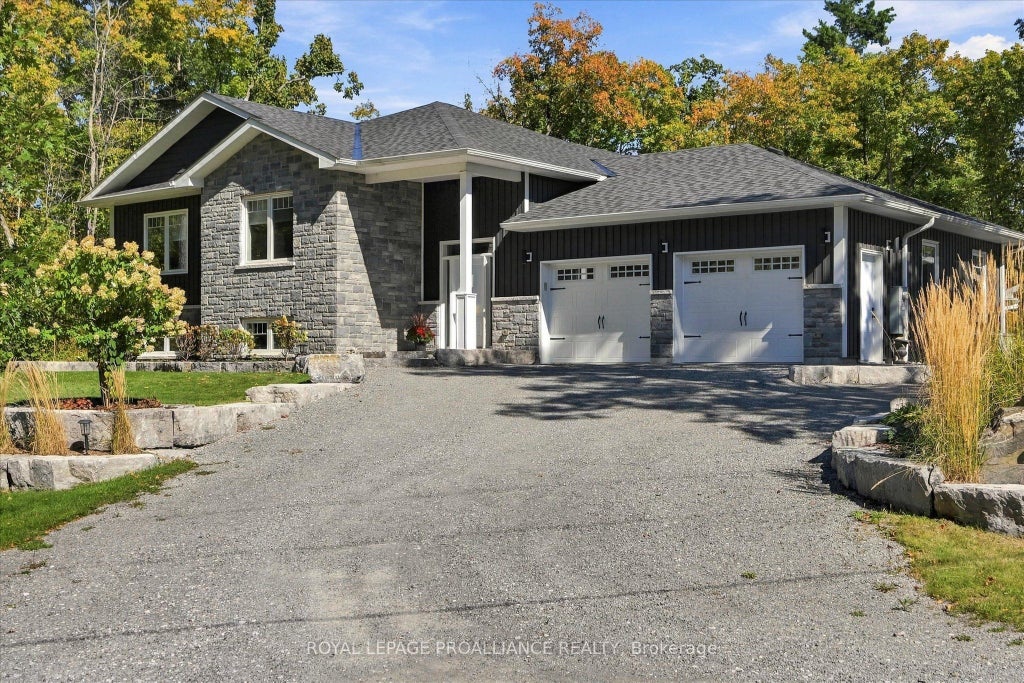 Photo of 322 Elbow Point Road, Trent Lakes, ON K0L 1J0 (MLS # X13820748)