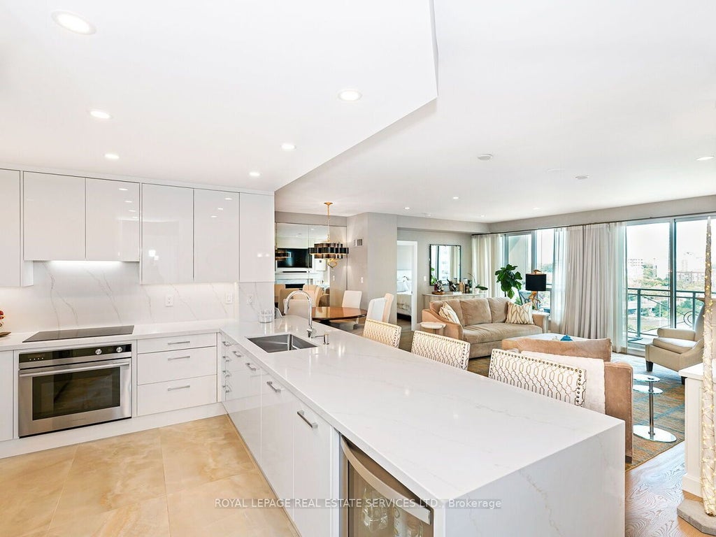Photo of 88 Palace Pier Court #PH201, Toronto, ON M8V 4C2 (MLS # W13877454)