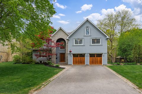130 Blyth Crescent Oakville ON L6J 5H6