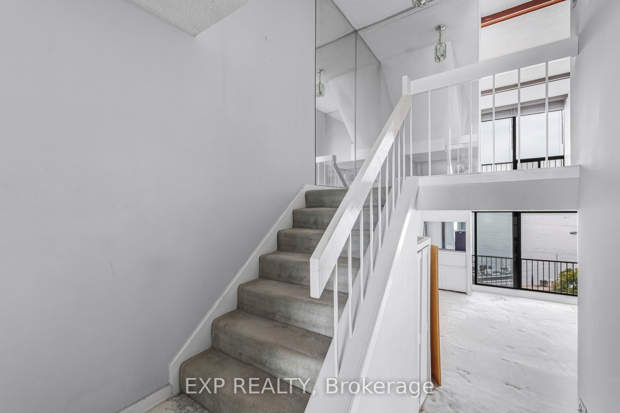 33 Harbour Square 1420