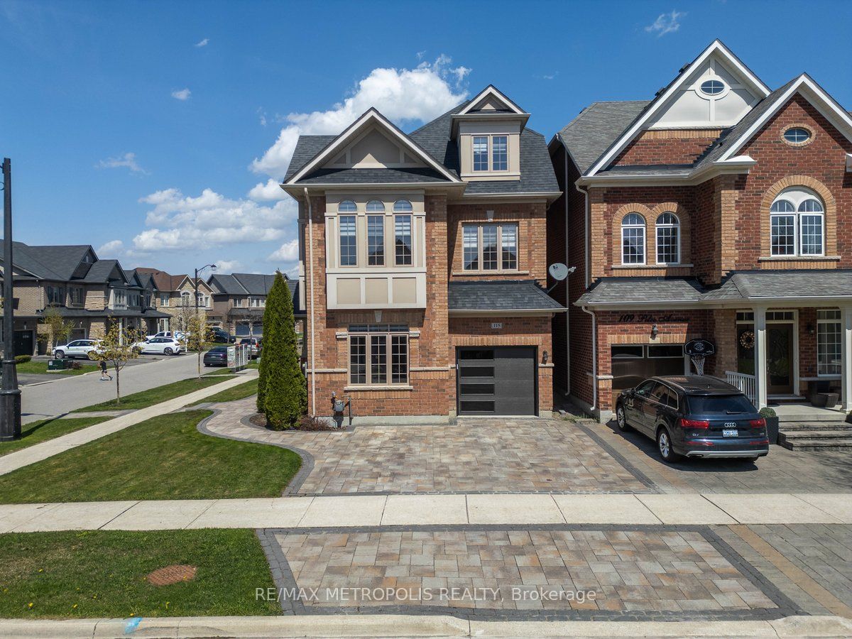 115 Pelee Avenue