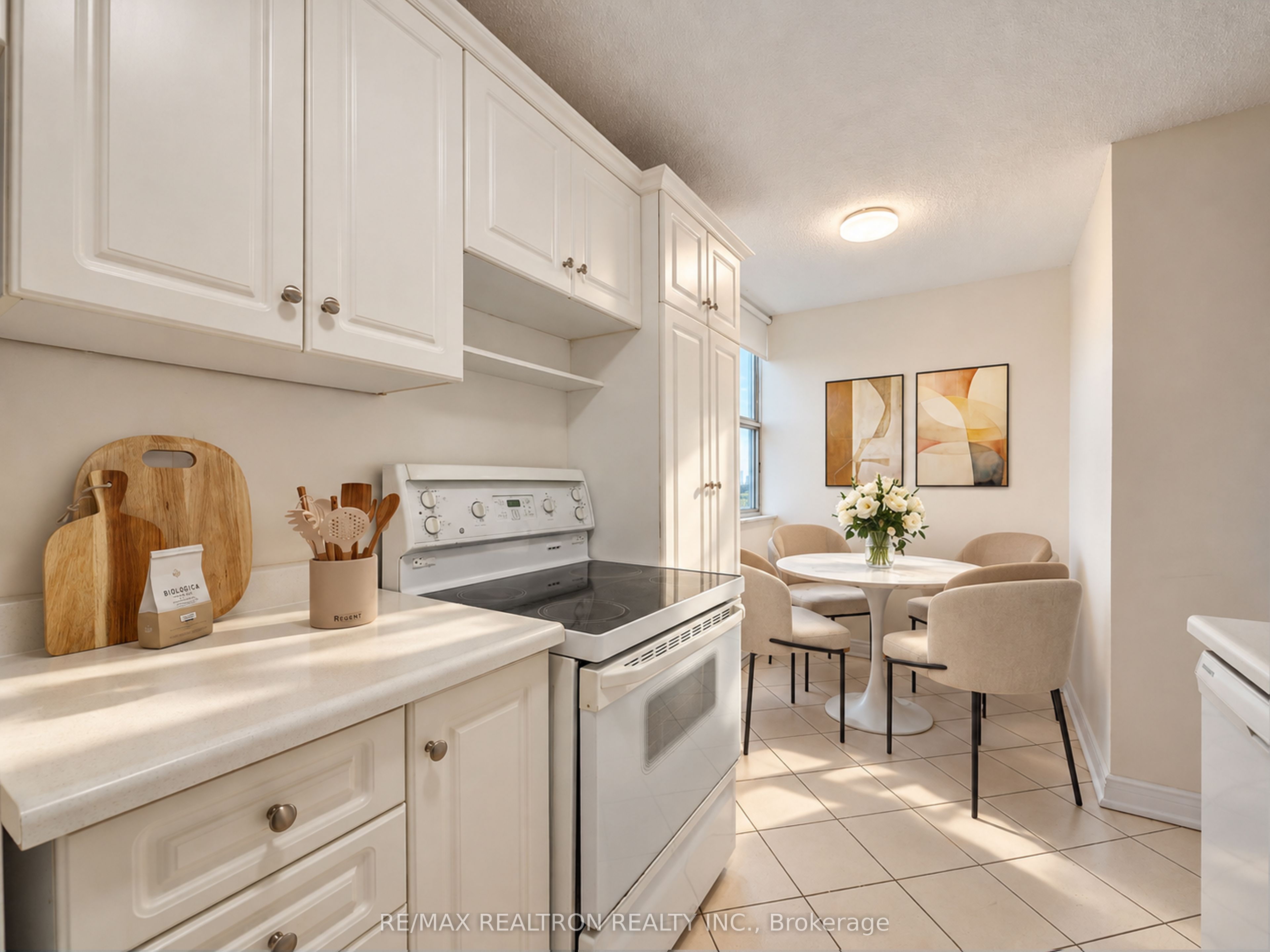 205 HILDA Avenue 1203