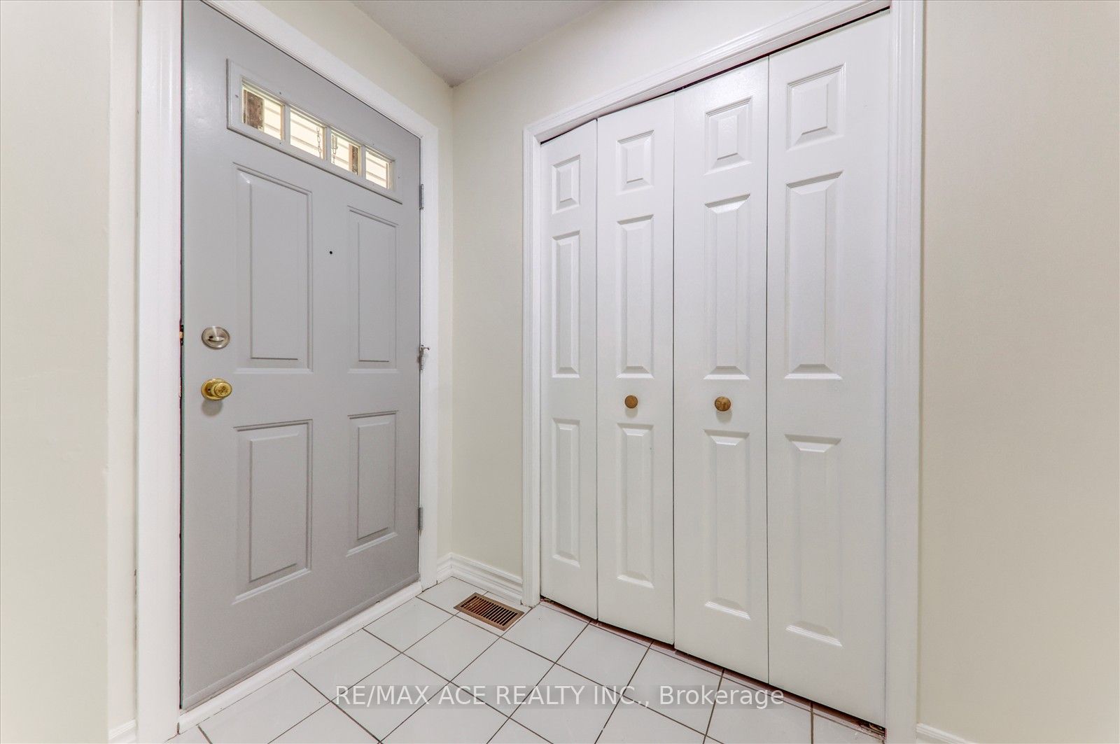 475 Wallenberg Crescent