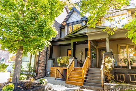 25 Howland Road Toronto ON M4K 2Z4