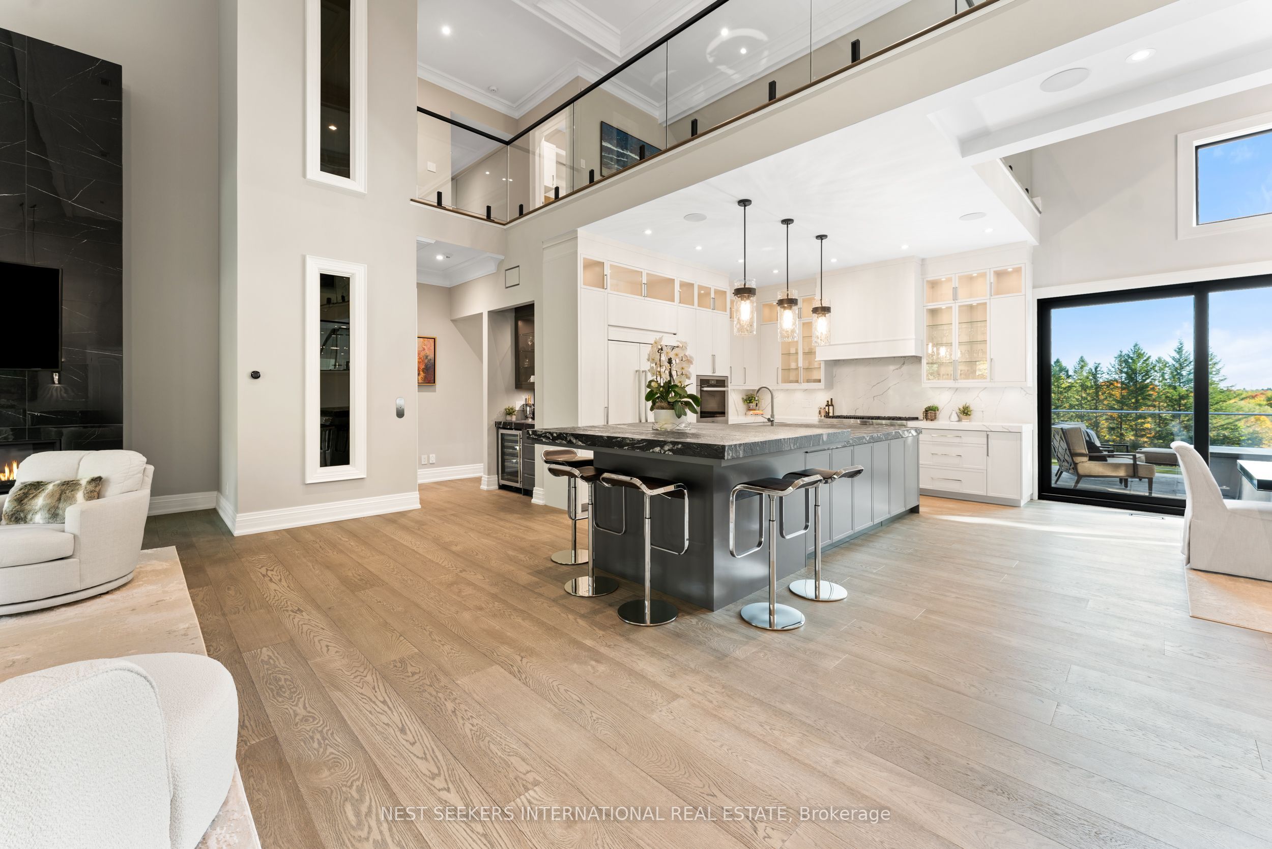 141 Kingscross Drive