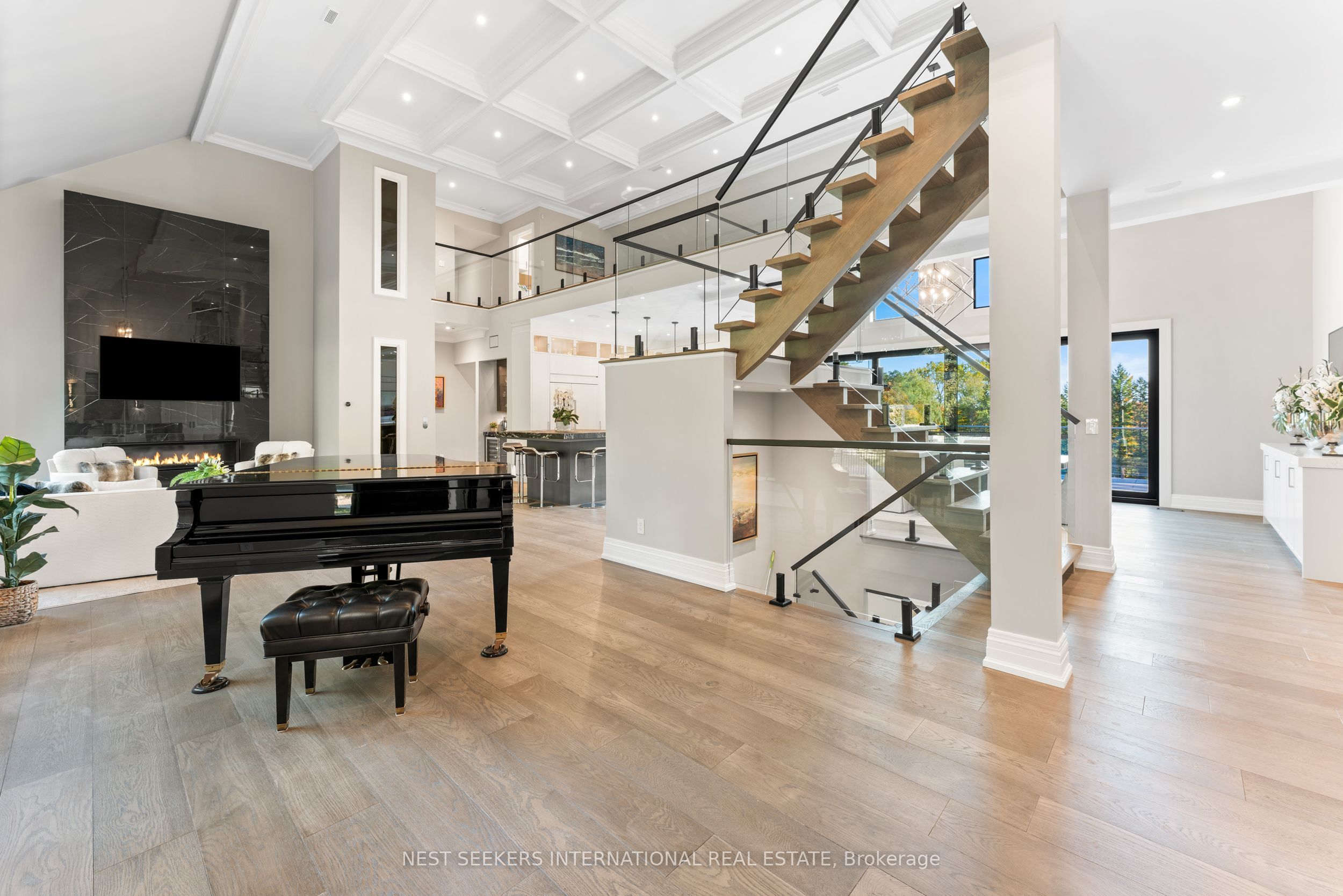 141 Kingscross Drive