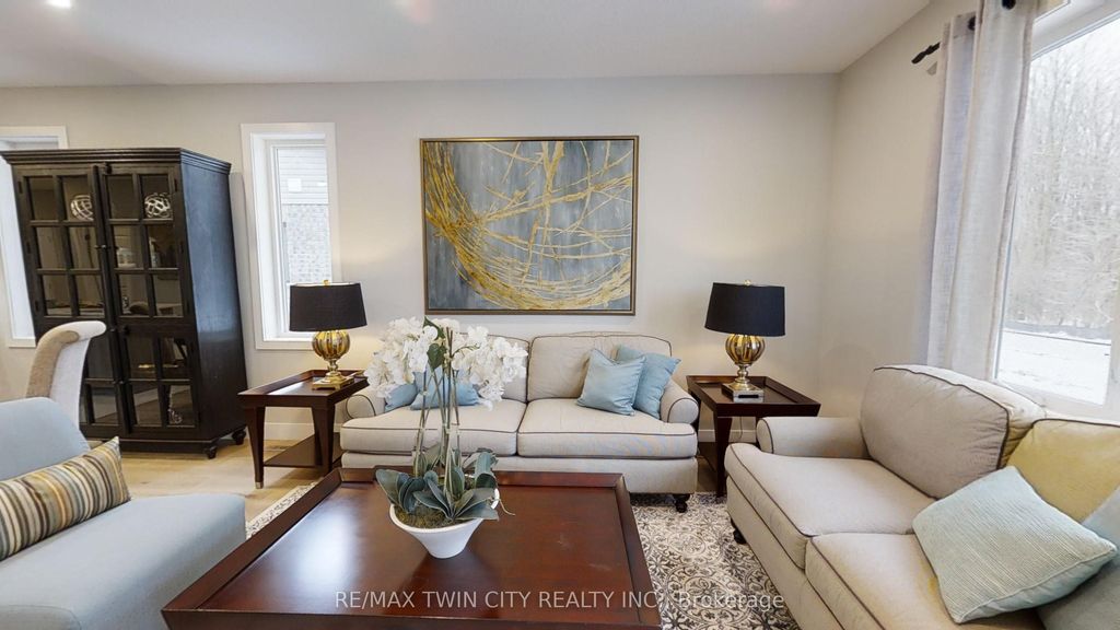 Photo of 668 Chelton Road, London South, ON N6M 0A1 (MLS # X12806004)