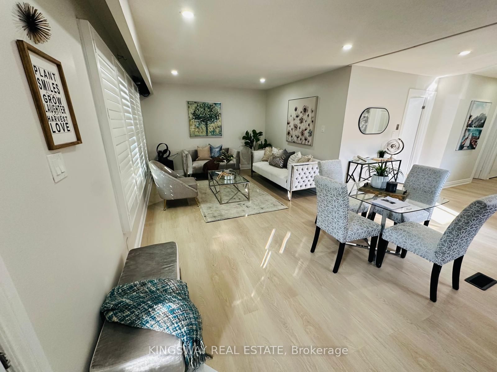 35 Silver Aspen Crescent