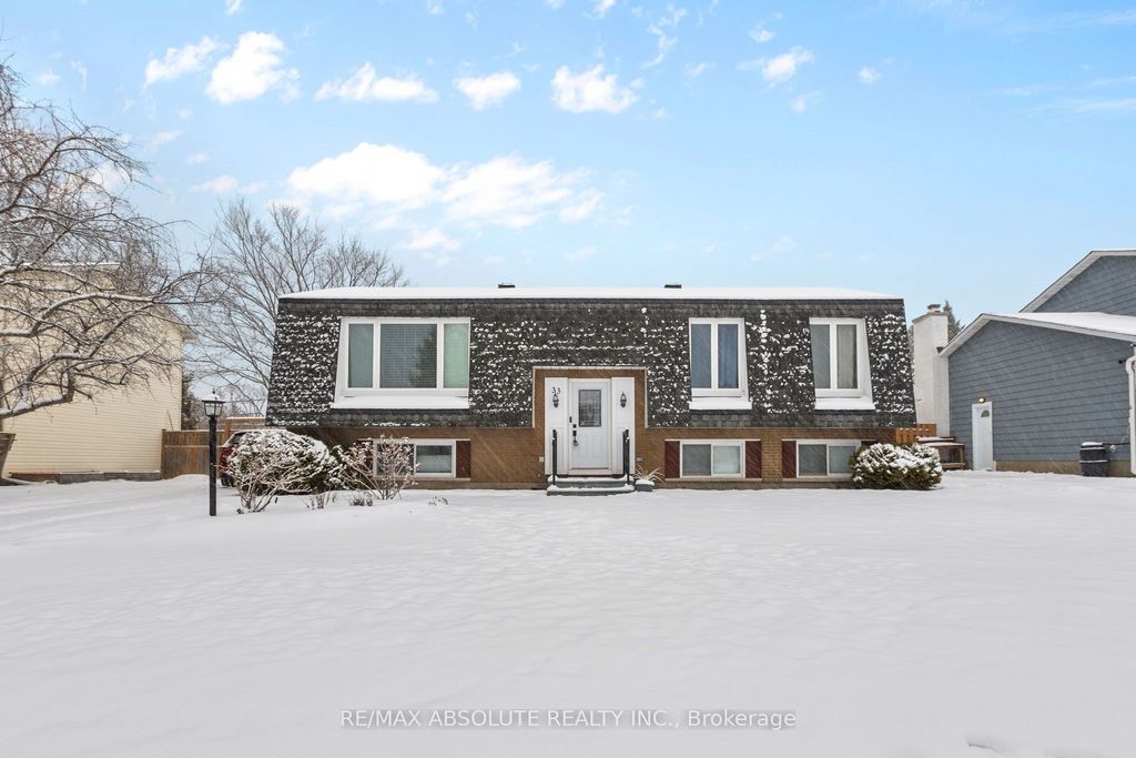 Photo of 33 Owlshead Road, Stittsville - Munster - Richmond, ON K0A 3P0 (MLS # X12721818)