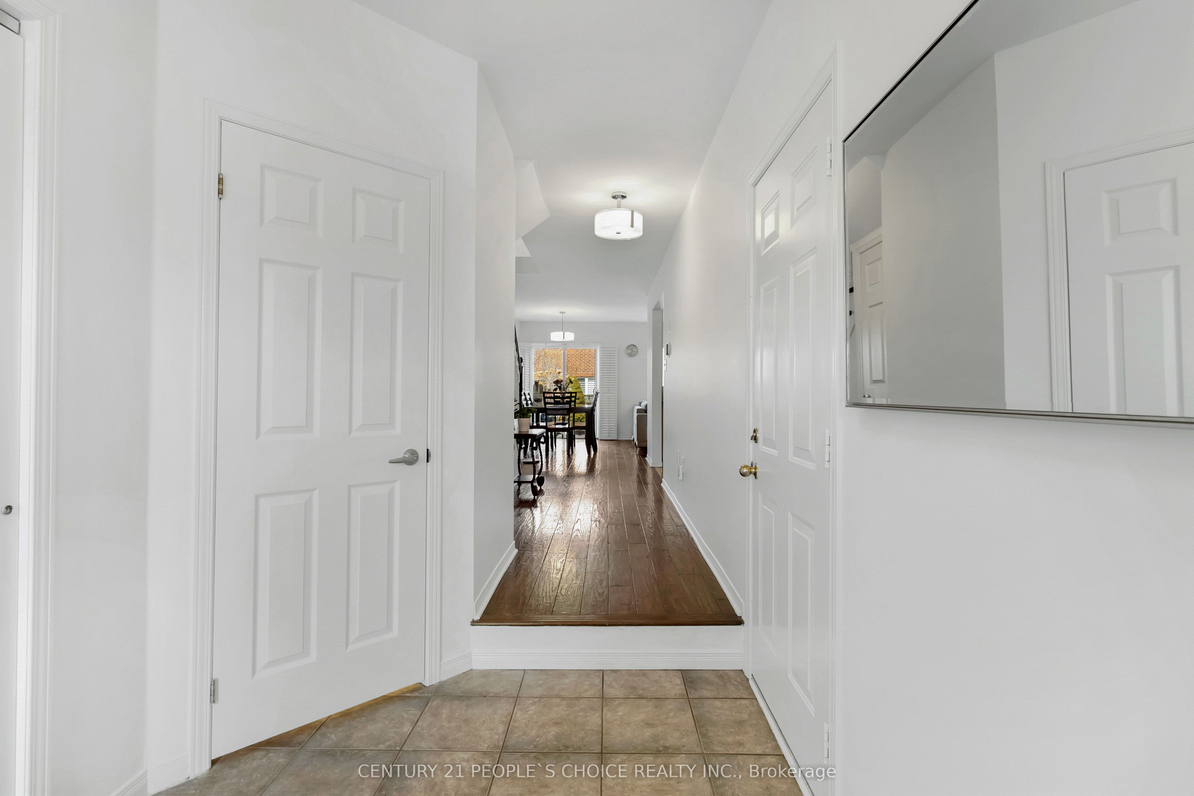 2145 Redstone Crescent
