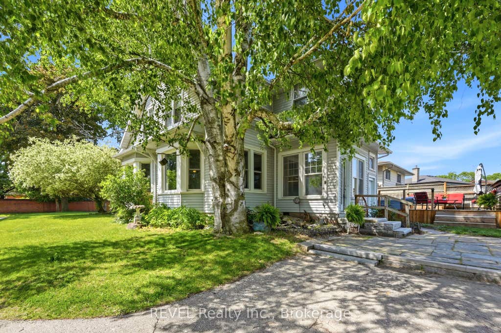 Photo of 2732 Portage Road, Niagara Falls, ON L2J 2J3 (MLS # X13412798)