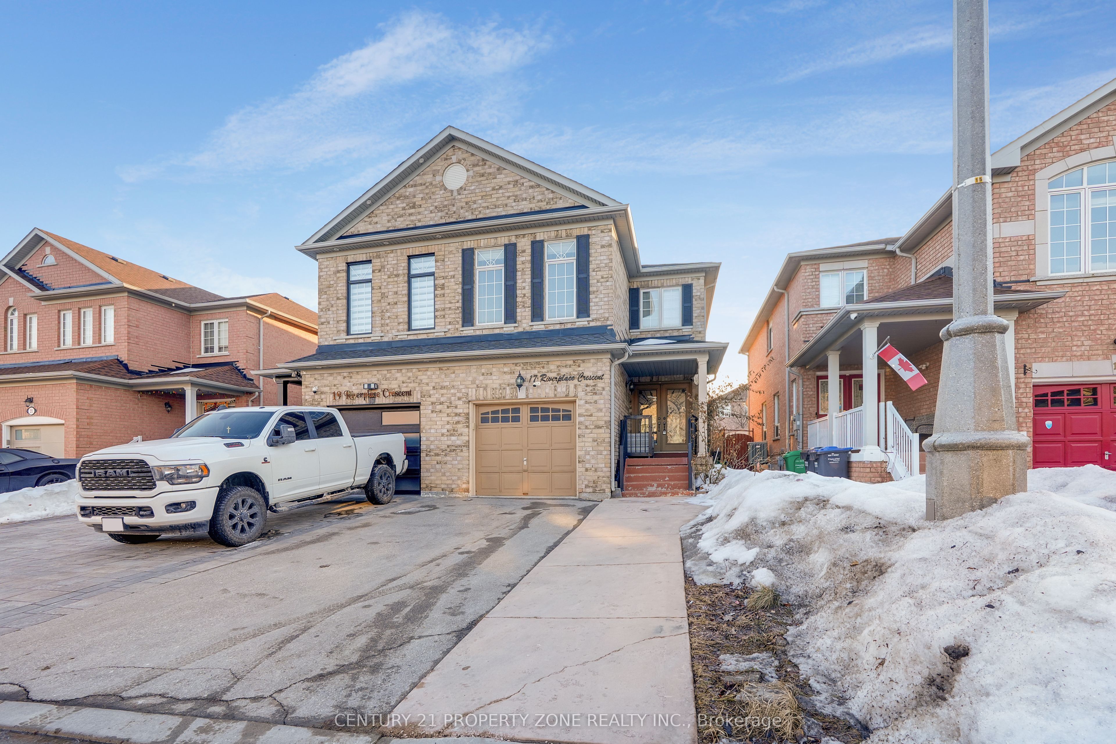 17 Riverplace Crescent