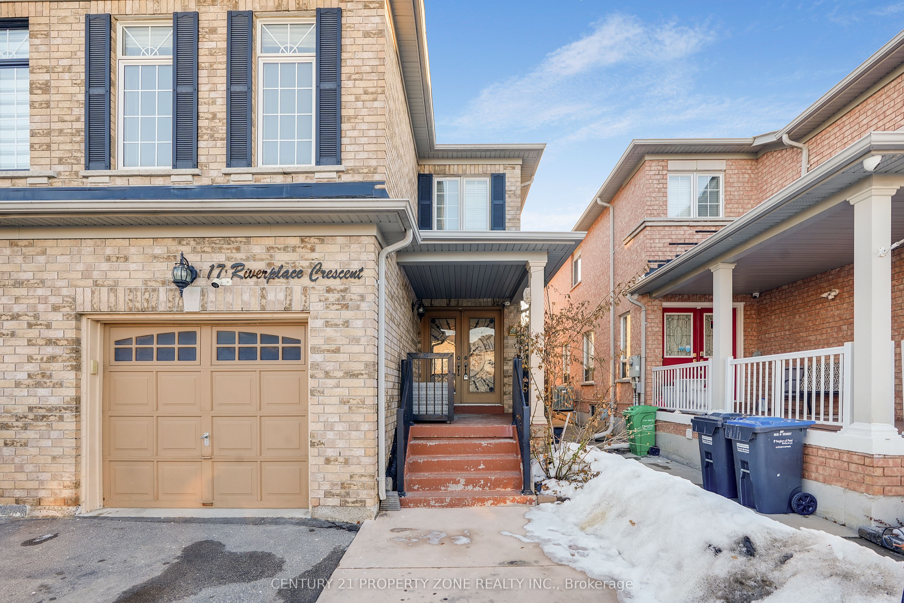 17 Riverplace Crescent