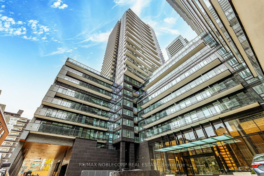 Photo of 117 Broadway Avenue #817, Toronto, ON M4P 1V3 (MLS # C13657736)