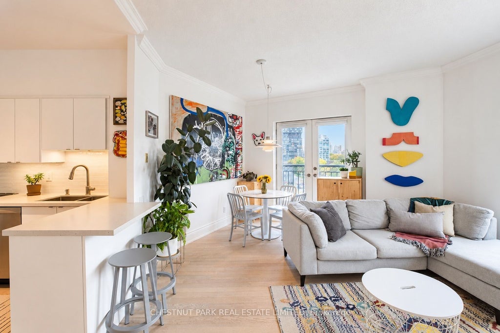 Photo of 115 Richmond Street E #609, Toronto, ON M5C 3H6 (MLS # C14096828)