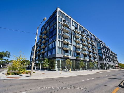 7 Smith Crescent 407 Toronto ON M8Z 0G3