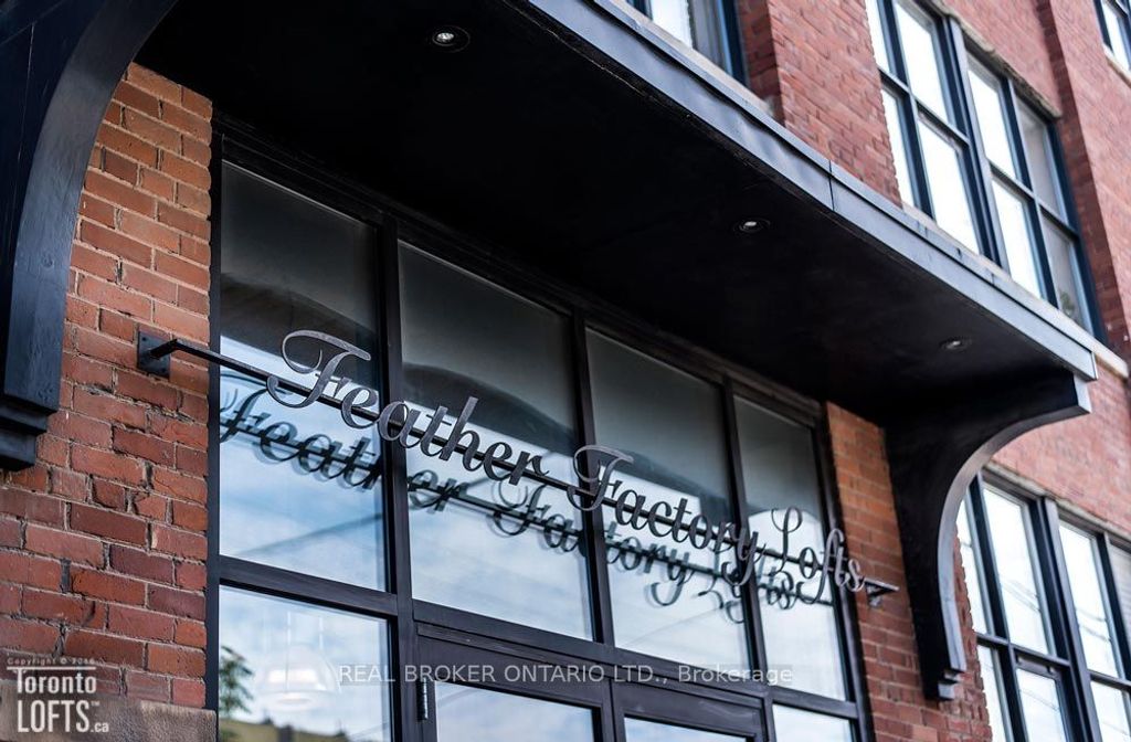 Photo of 2154 Dundas Street W #PH3, Toronto, ON M6R 1X3 (MLS # W12774010)