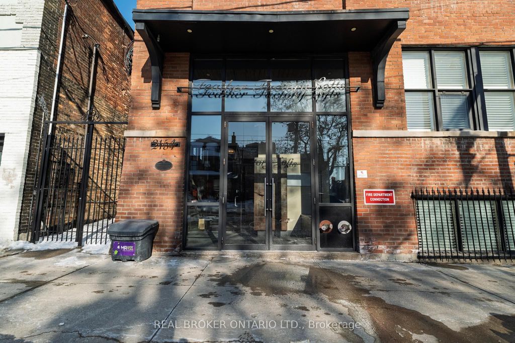 Photo of 2154 Dundas Street W #PH3, Toronto, ON M6R 1X3 (MLS # W12774010)