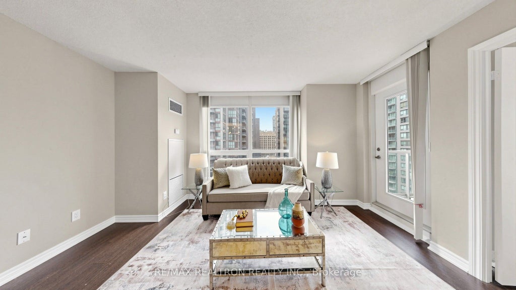 Photo of 761 Bay Street #1212, Toronto, ON M5G 2R2 (MLS # C13750042)