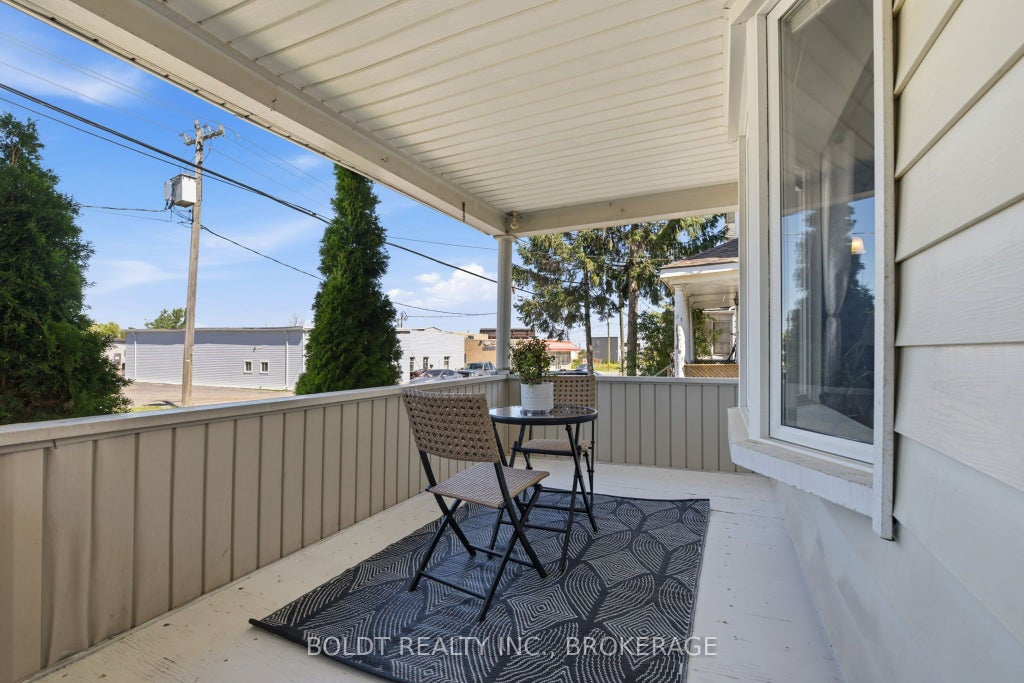 Photo of 54 Eastchester Avenue, St. Catharines, ON L2P 2Y4 (MLS # X13728188)
