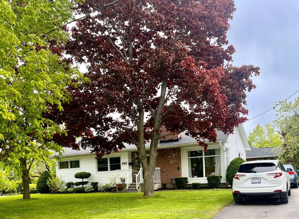 Photo of 797 Valleyview Drive, Peterborough, ON K9J 6P9 (MLS # X13077524)