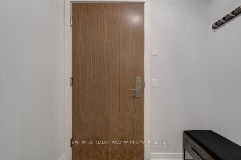 1 Grandview Avenue 1206