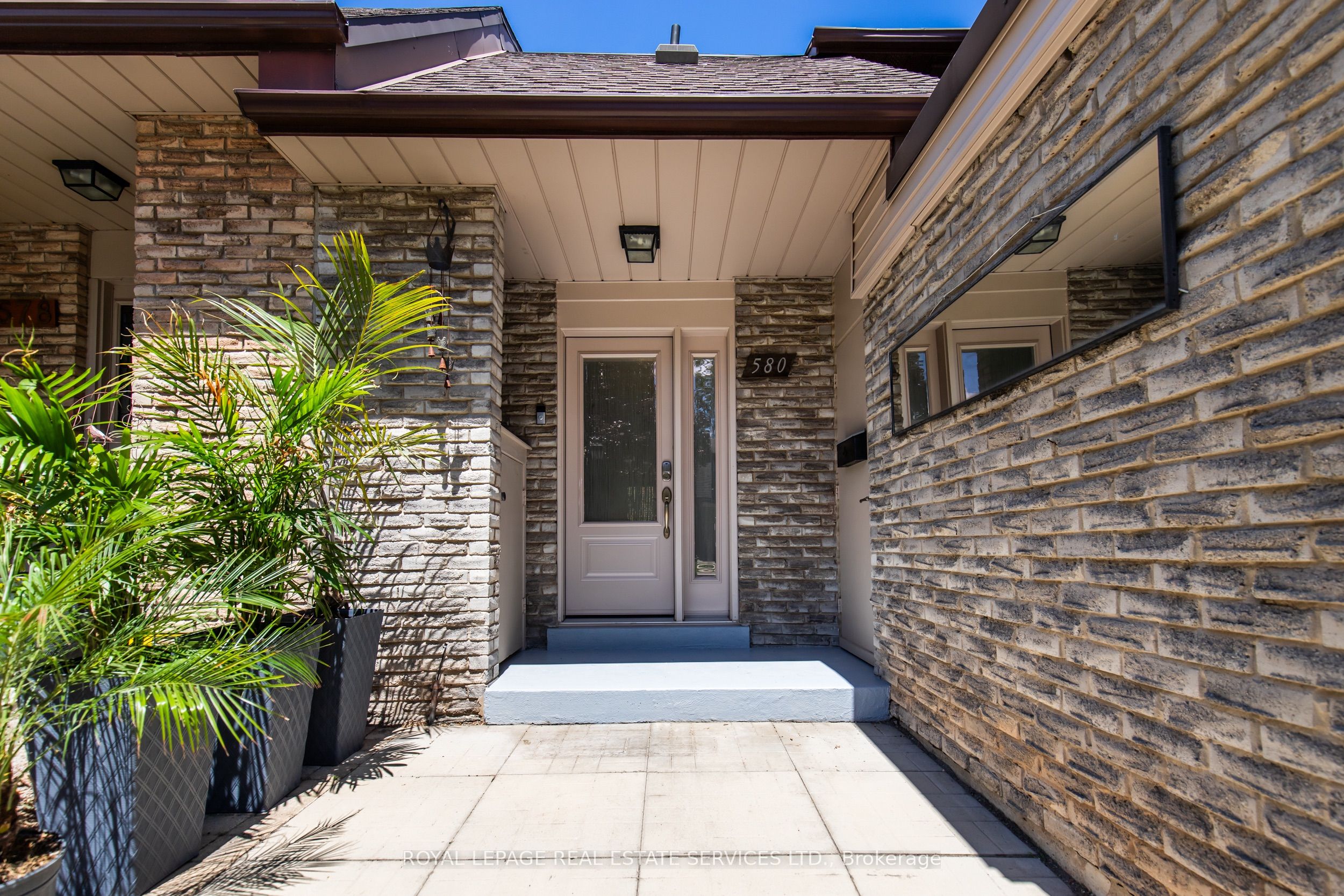 580 Forestwood Crescent 32