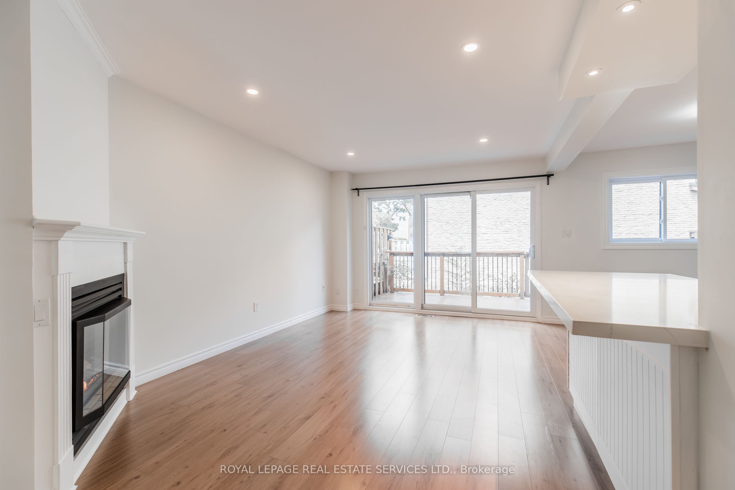 580 Forestwood Crescent 32