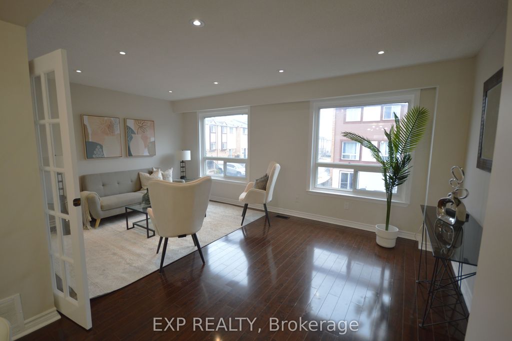 Photo of 18 Moregate Crescent #10, Brampton, ON L6S 3K9 (MLS # W12784198)