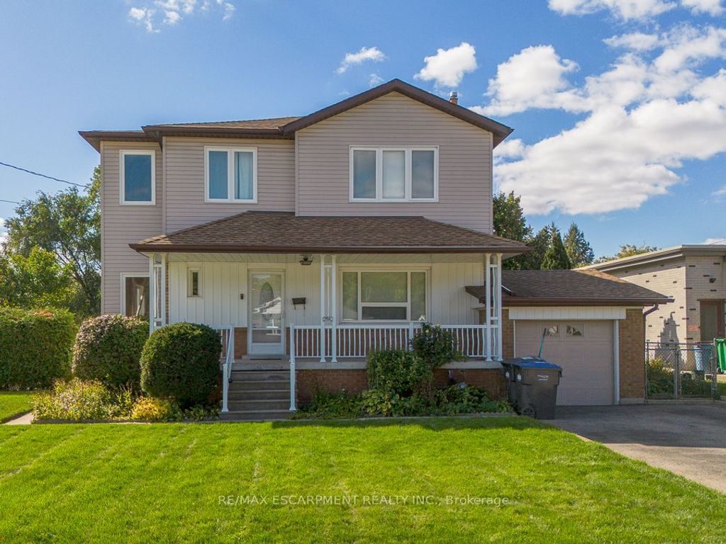 Photo of 2510 Donnavale Drive, Mississauga, ON L5A 2N1 (MLS # W12457092)