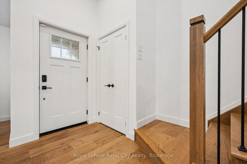 Photo of 4 Gryphon Place, Guelph, ON N1G 4L7 (MLS # X12602994)