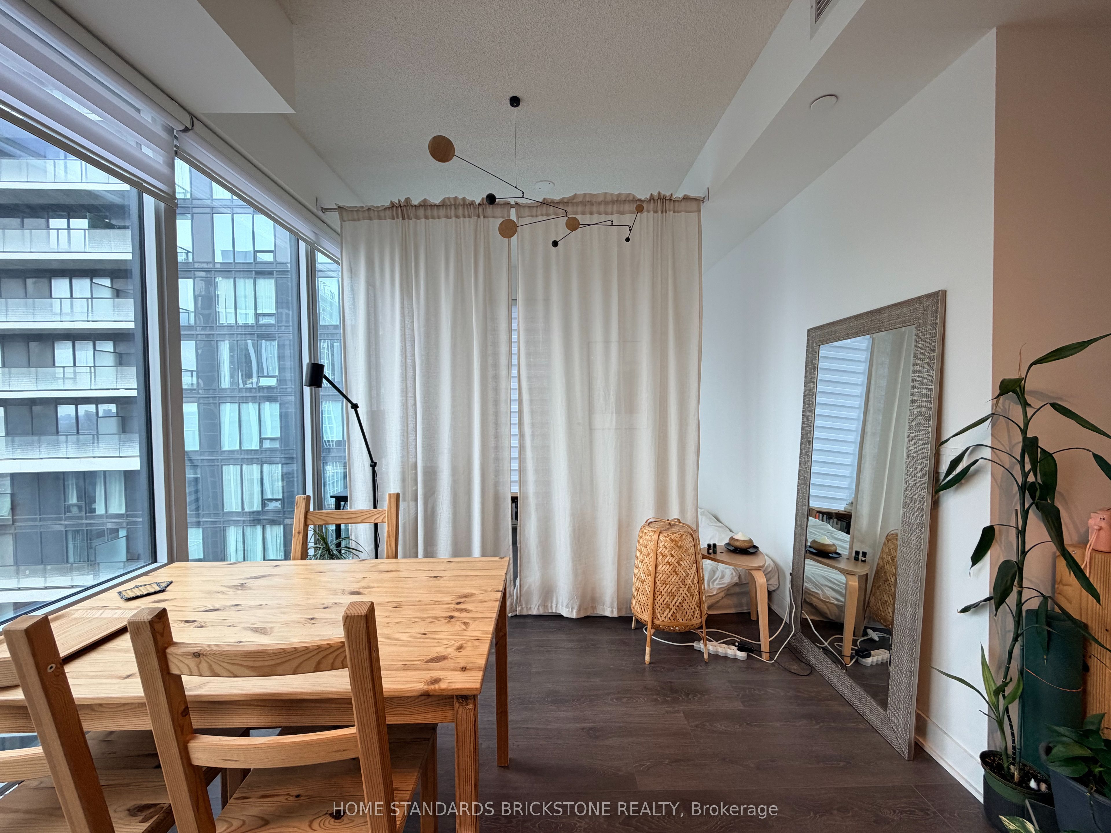 115 BLUE JAYS Way 4710