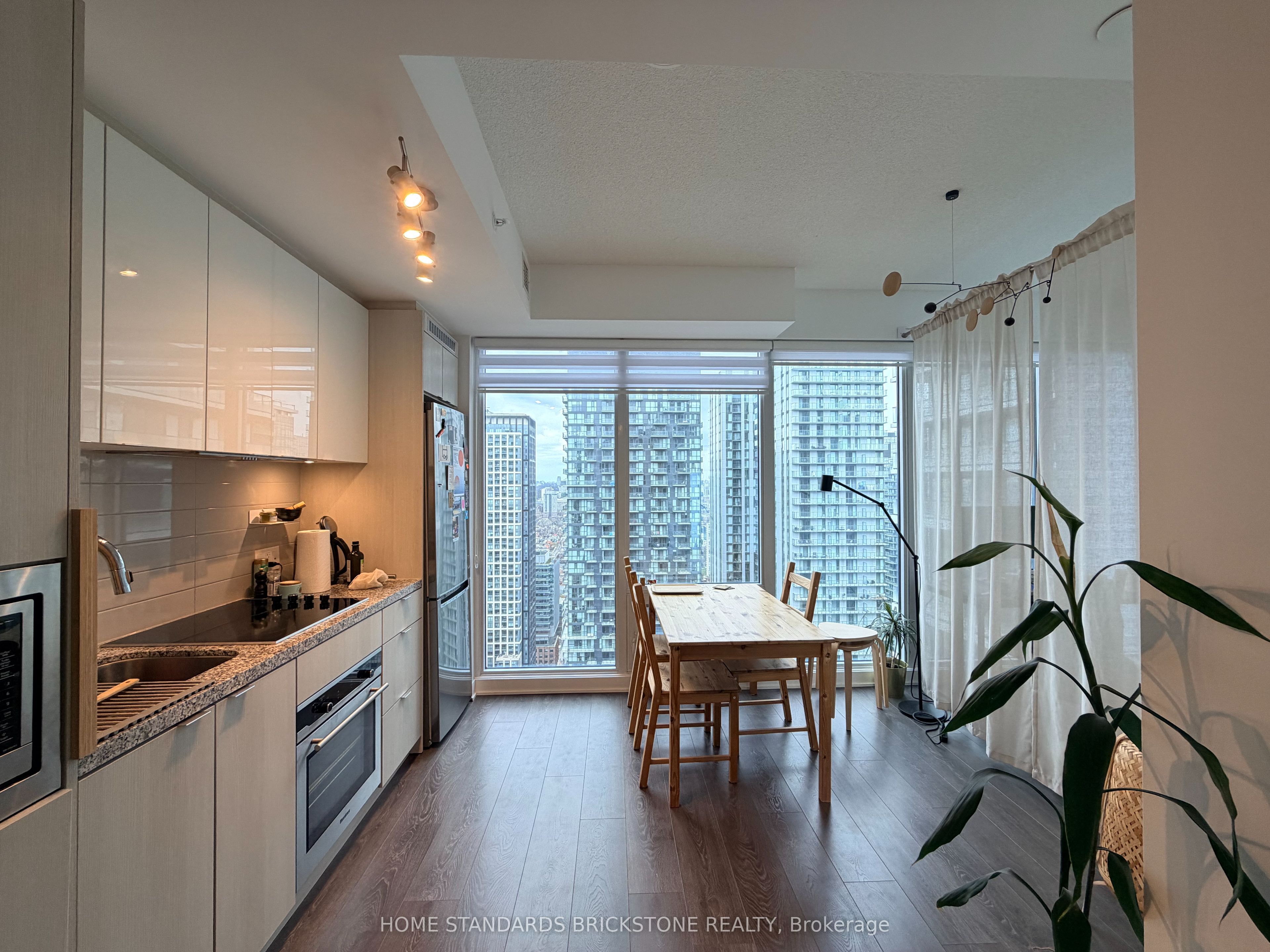 115 BLUE JAYS Way 4710