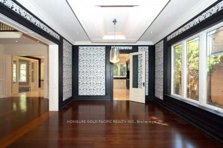 82 York Road