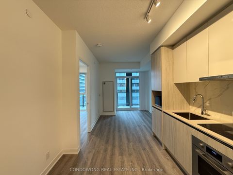 180 Front Street E 2607 Toronto ON M5A 0A9