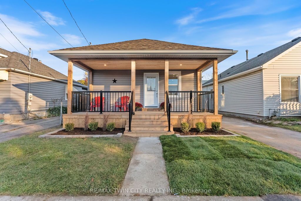 Photo of 25 Dundee Street, Brantford, ON N3R 4M2 (MLS # X12587230)