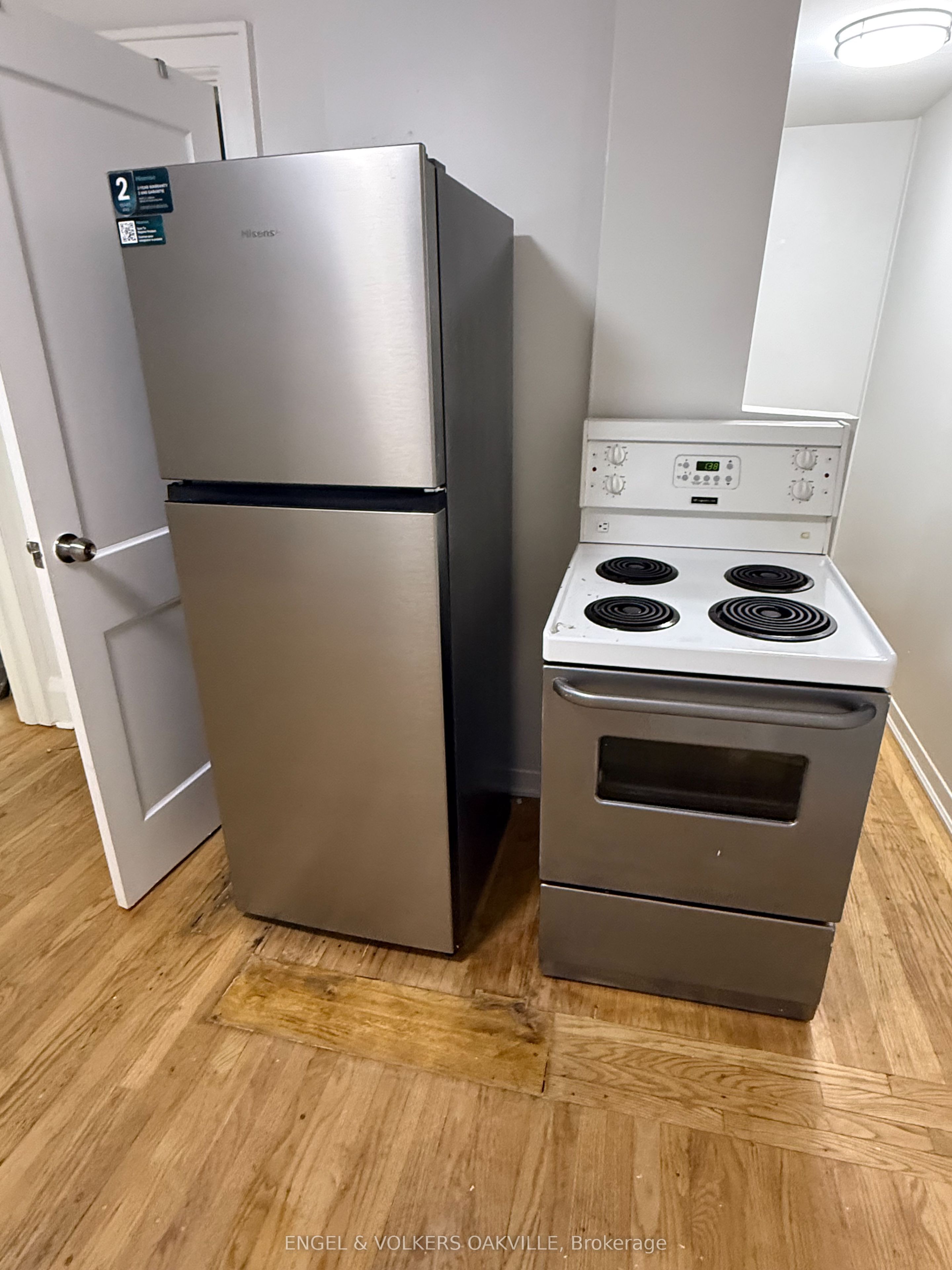 155 Lakeshore Road E 2