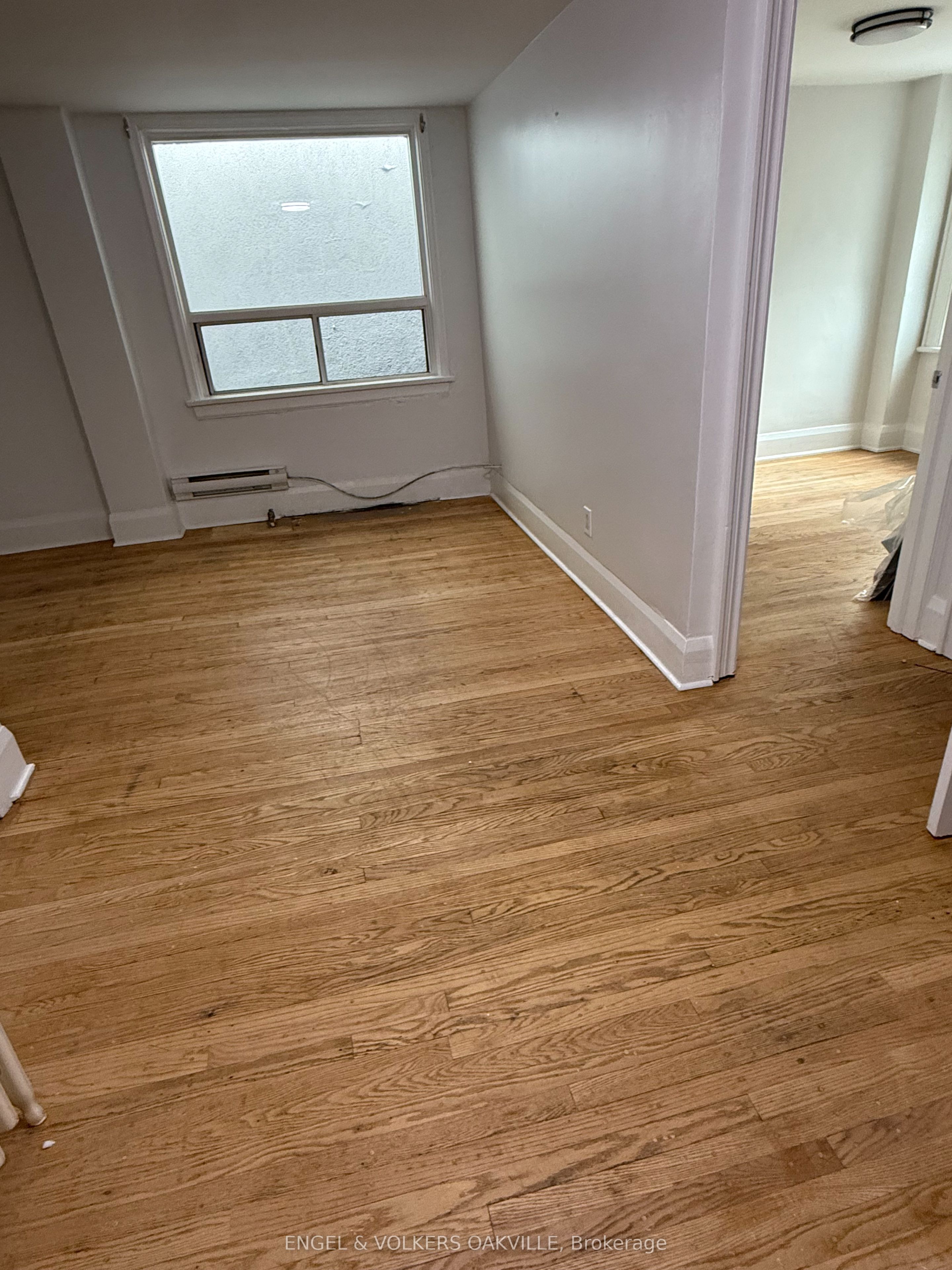 155 Lakeshore Road E 2