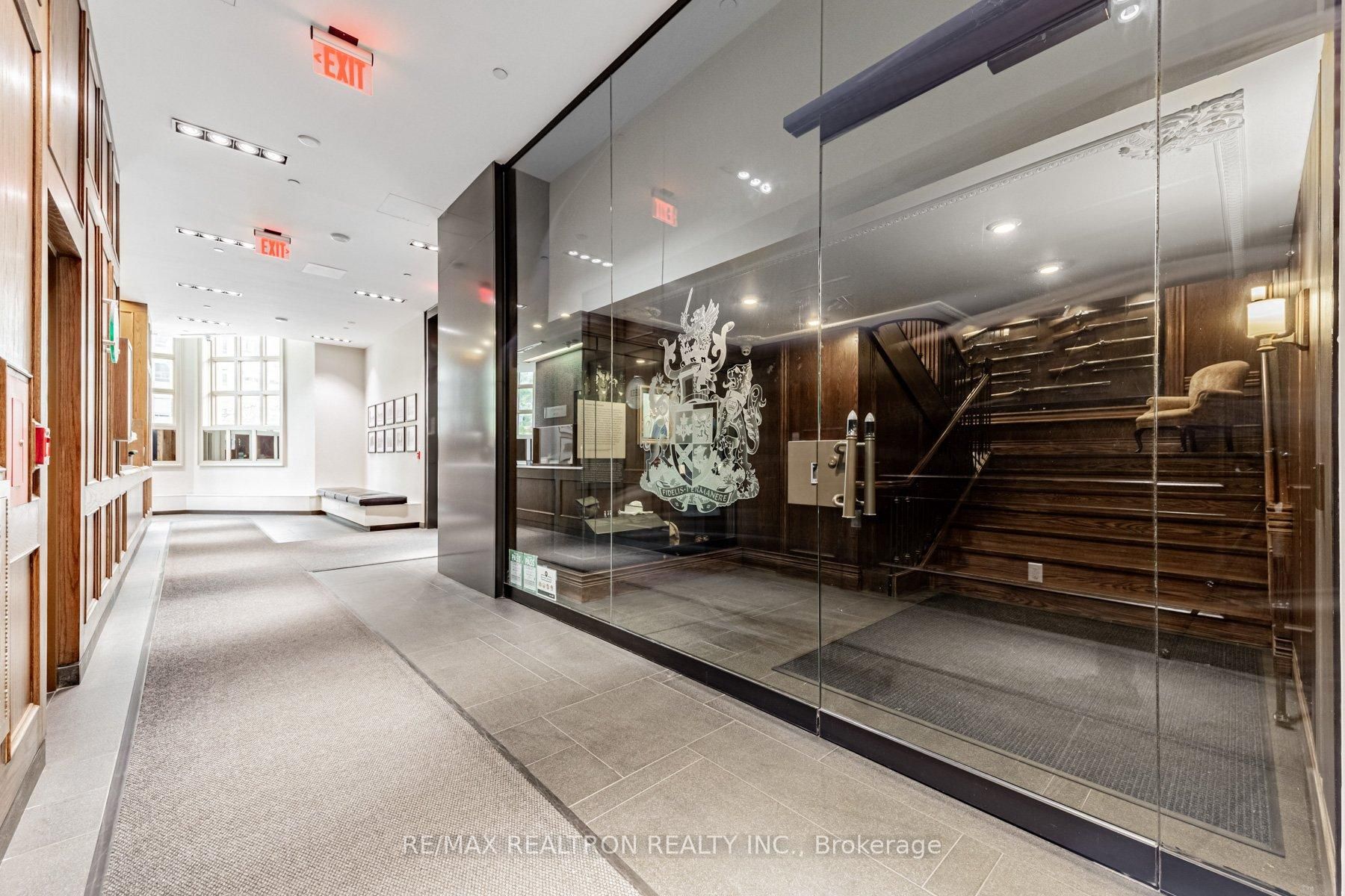 426 University Avenue 905