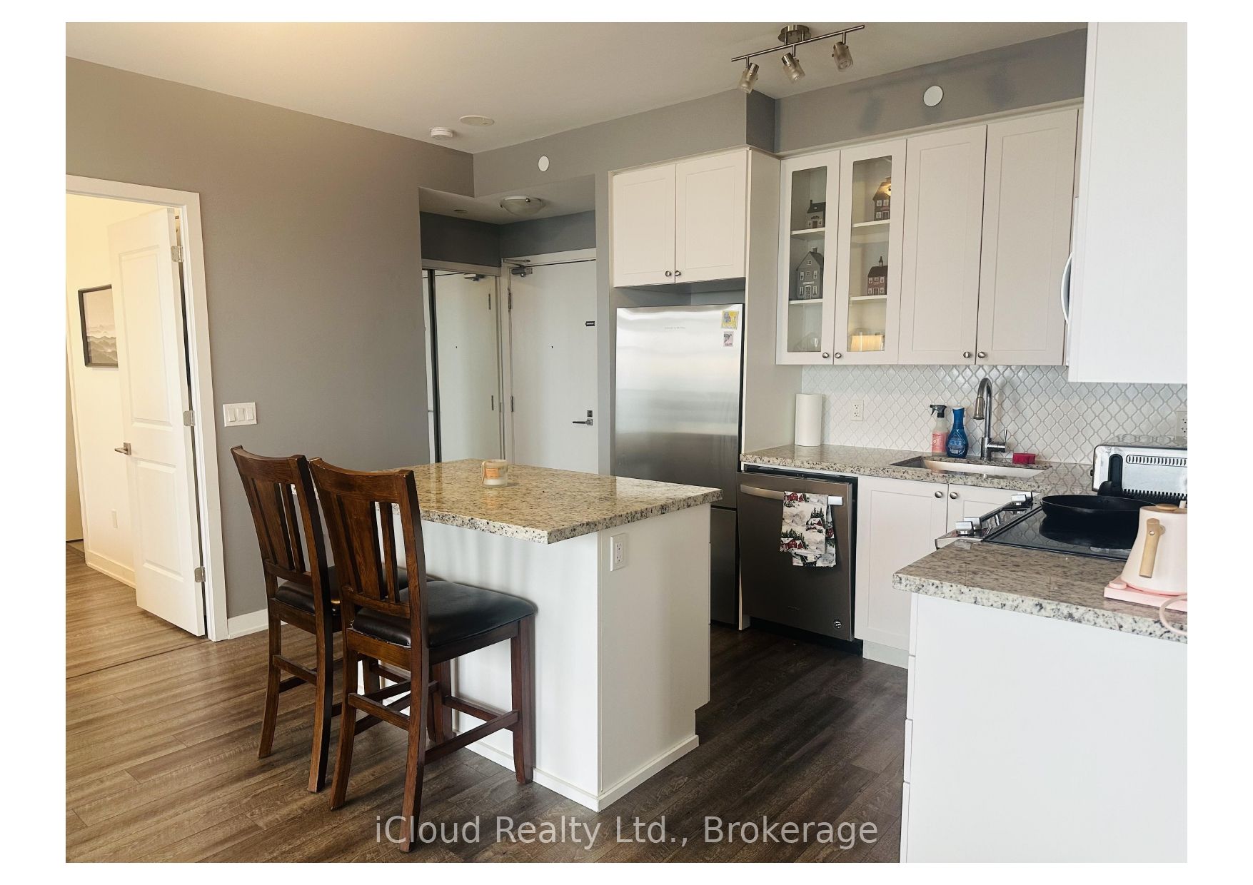 4655 Glen Erin Drive 1803