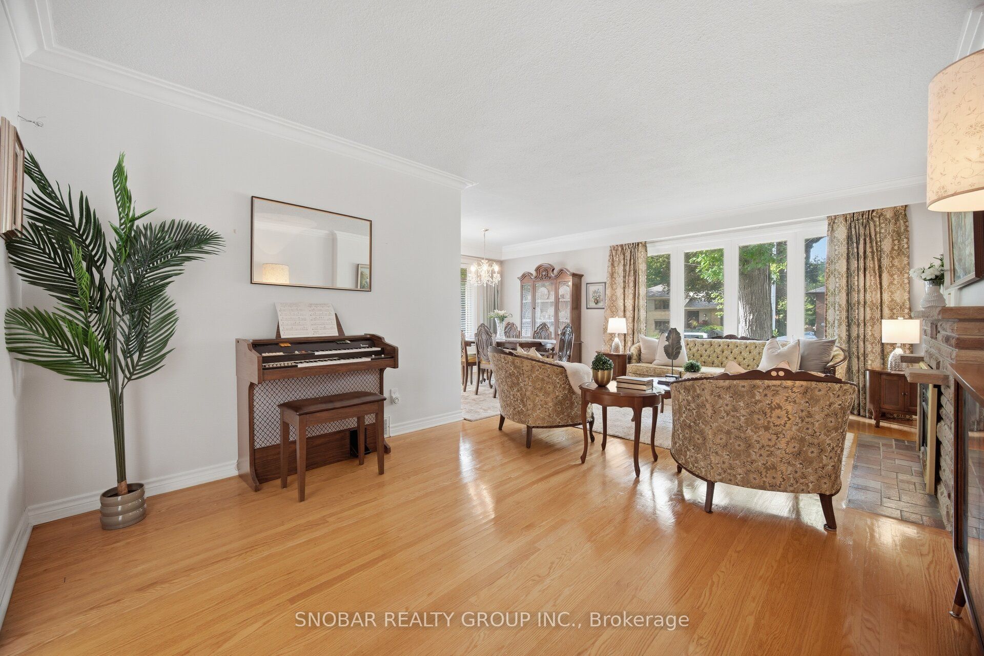 1408 Ballyclare Drive