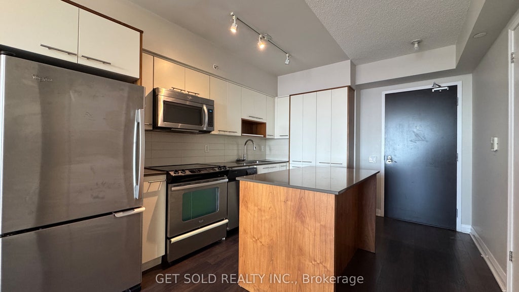 Photo of 5 Valhalla Inn Road #2708, Toronto, ON M9B 1B0 (MLS # W13824026)