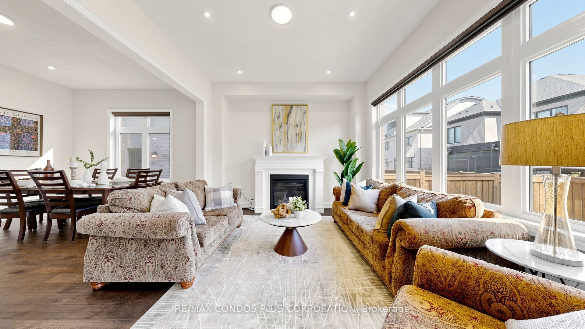 1361 Yellow Rose Circle