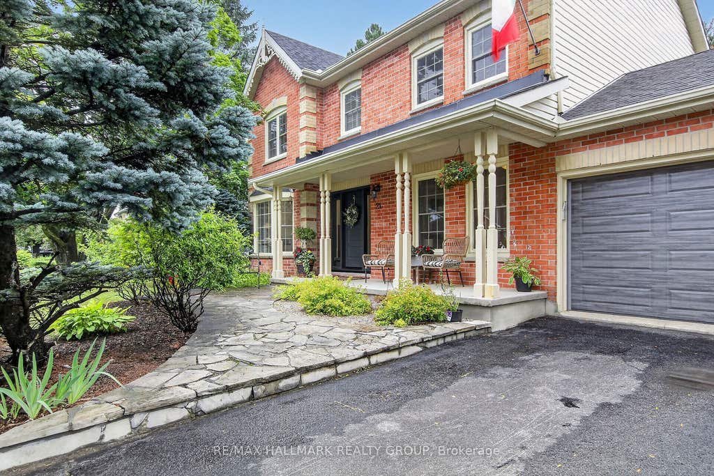 Photo of 21 Delamere Drive, Stittsville - Munster - Richmond, ON K2S 1G7 (MLS # X13620678)