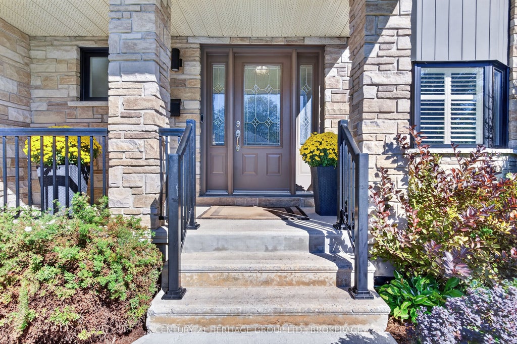 Photo of 382 Brimley Court, Kingston, ON K7M 7V3 (MLS # X14027398)