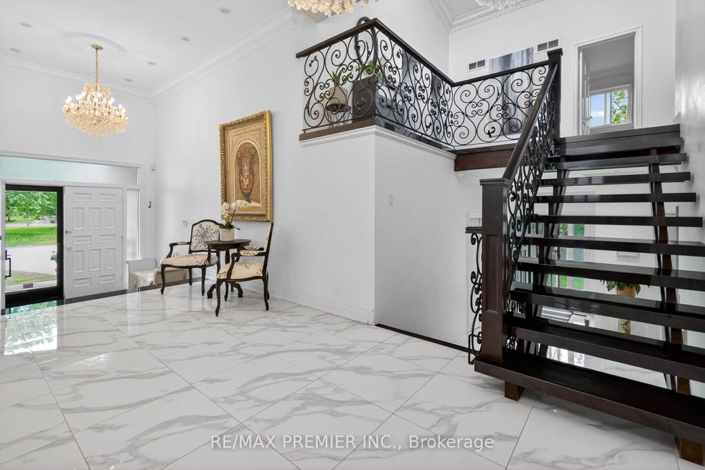 Photo of 21 Forest Circle Court, Vaughan, ON L4L 1N8 (MLS # N13167386)