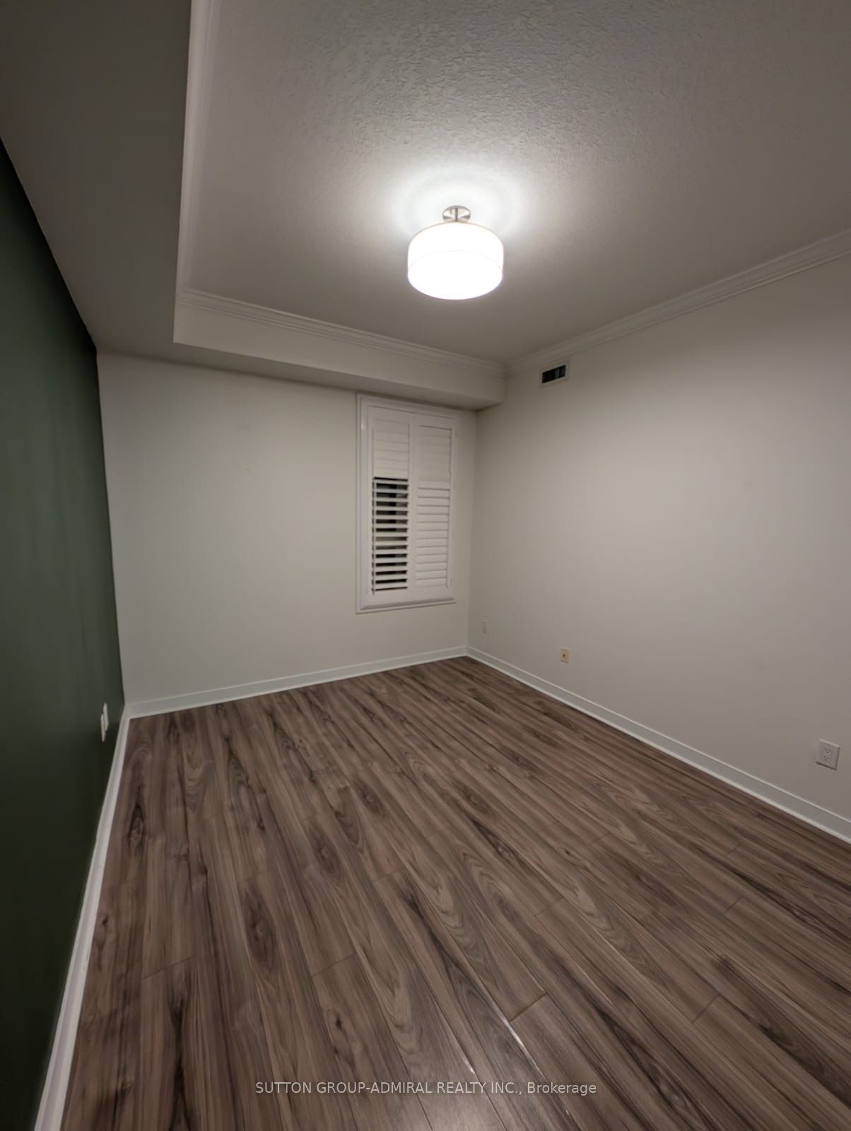 5317 Upper Middle Road 104