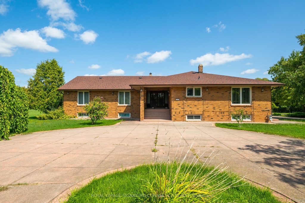 Photo of 11 Julian Drive, Brampton, ON L6P 0L3 (MLS # W12399507)